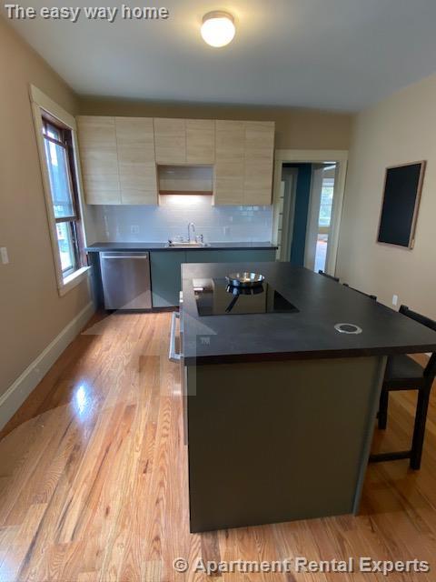 10 Usher Rd, West Medford