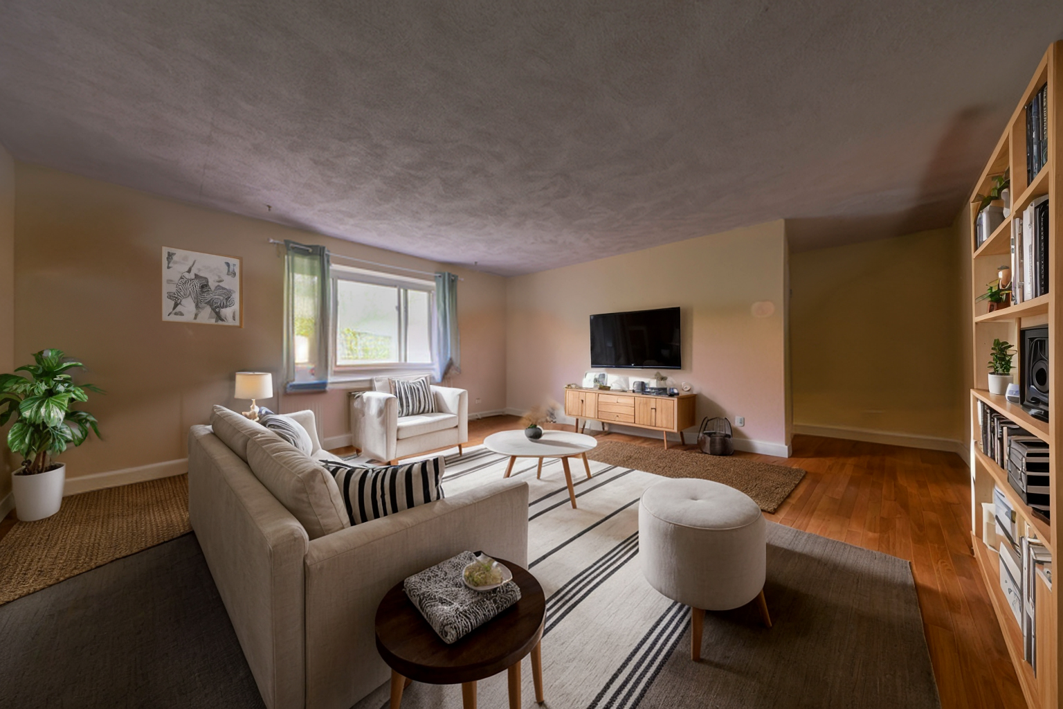 14 Bryon Rd, Chestnut Hill