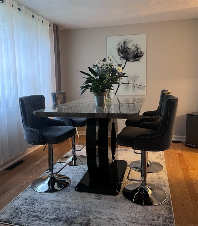 25 Patrick Rd, Tewksbury