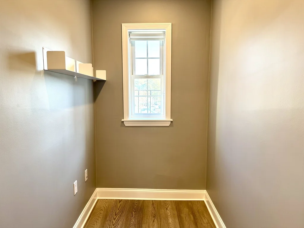 27-29 Commonwealth Ave, Chestnut Hill