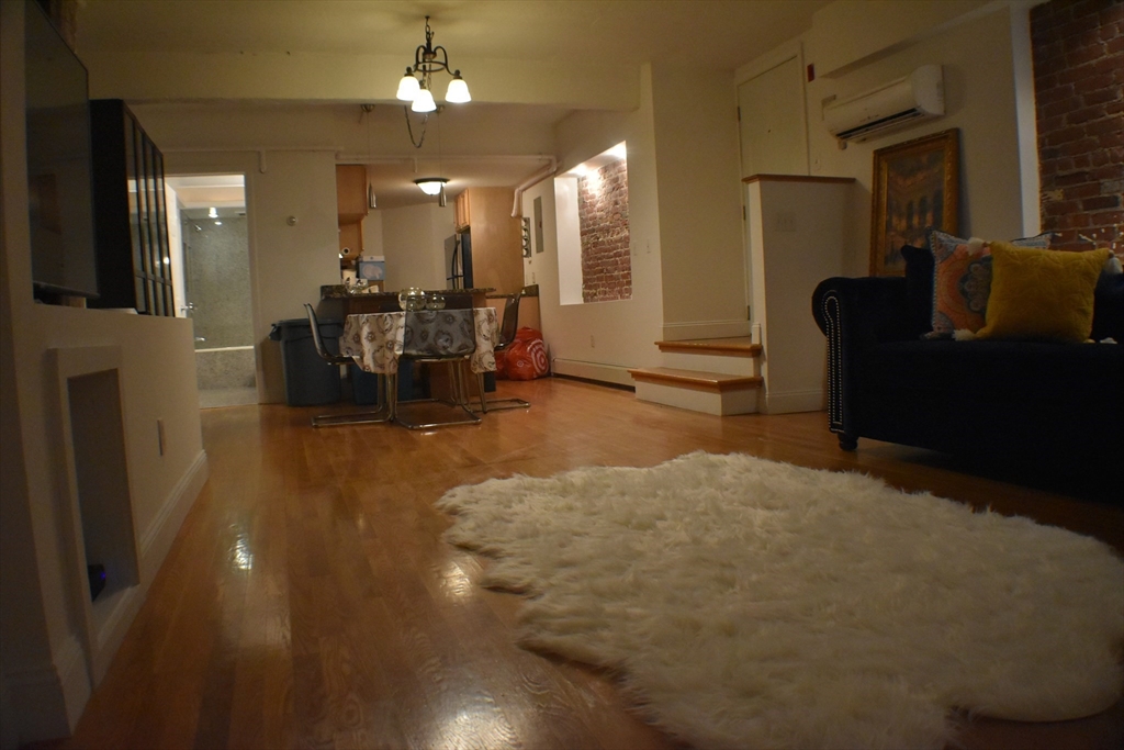 476 Columbus Ave, South End