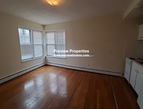 160 North Beacon St, Brighton