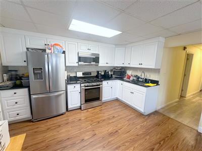 15 Laurel St, Ward Two