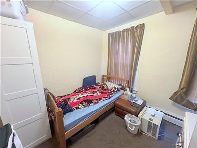 15 Laurel St, Ward Two