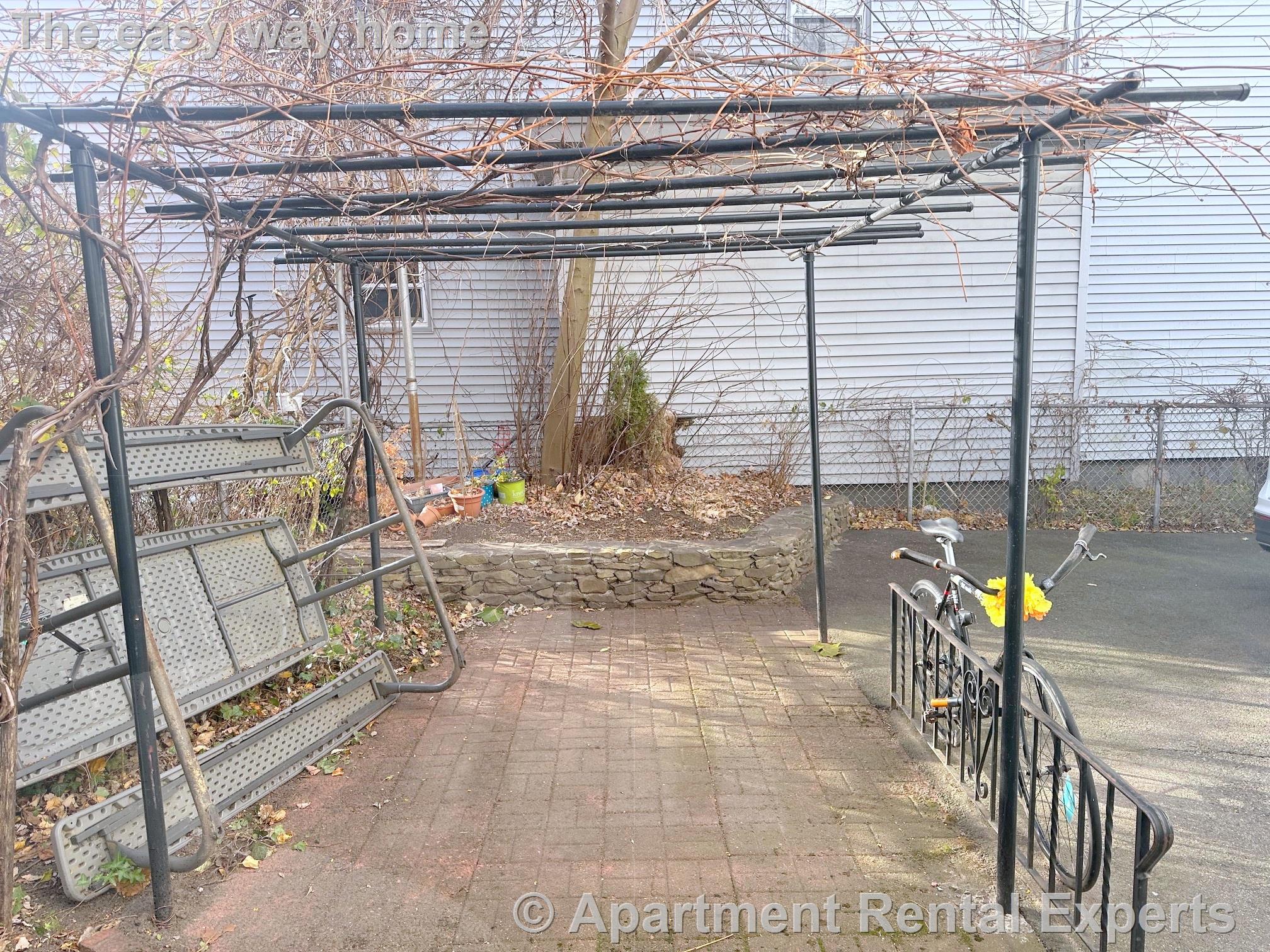 15 Laurel St, Ward Two