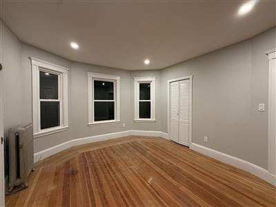 246 Harvard St, South Medford