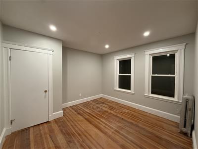 246 Harvard St, South Medford