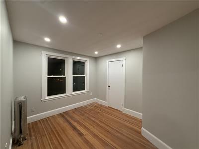 246 Harvard St, South Medford