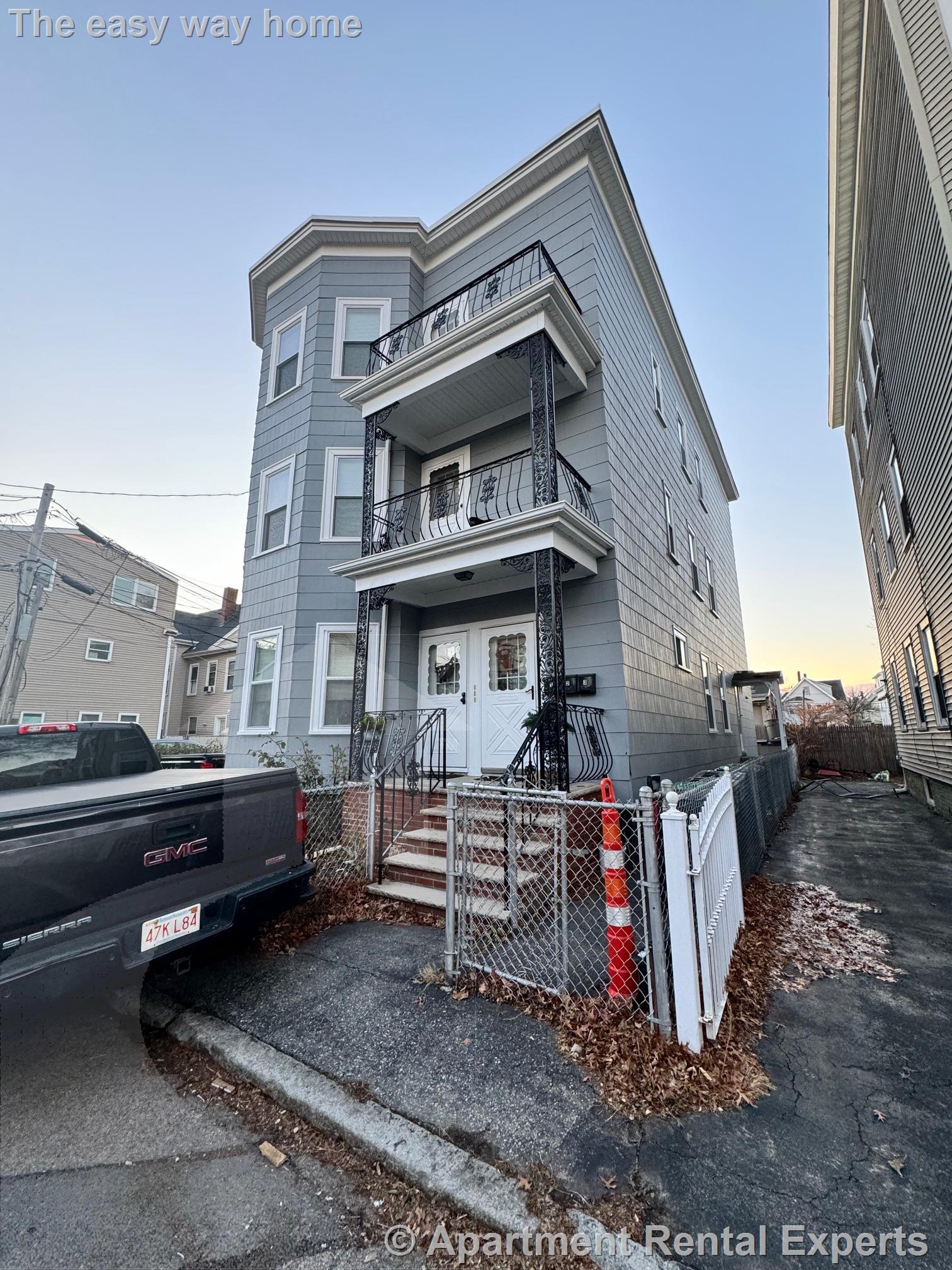 10 Pearl St Pl, Sullivan Square