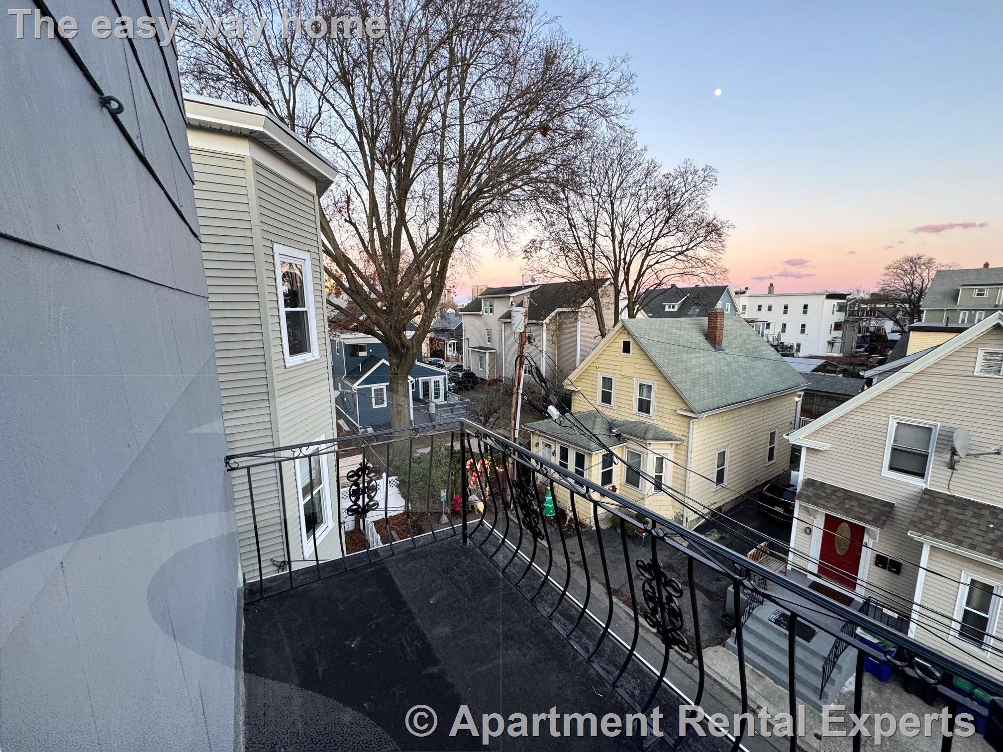 10 Pearl St Pl, Sullivan Square