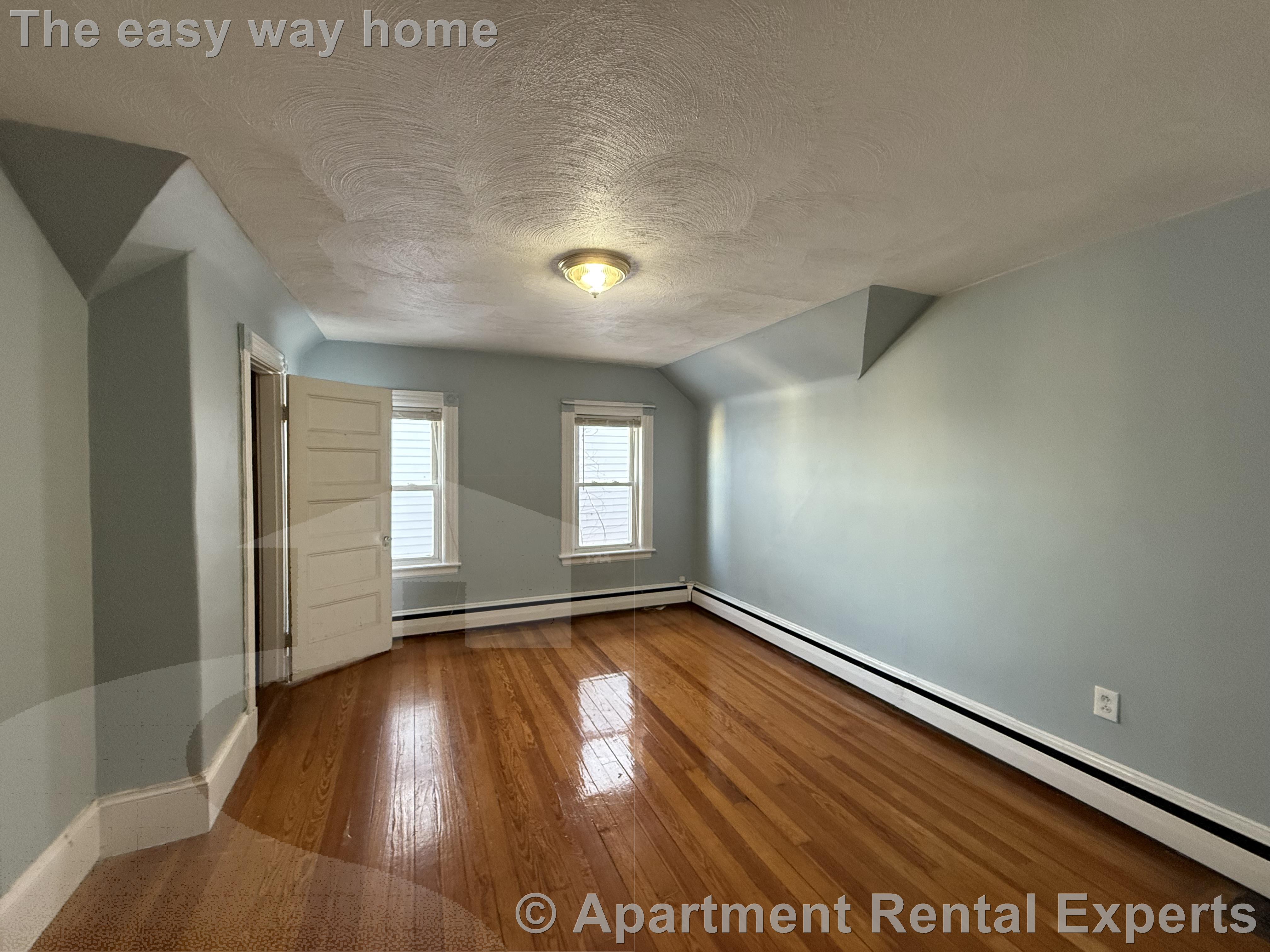 45 Main St, Winter Hill