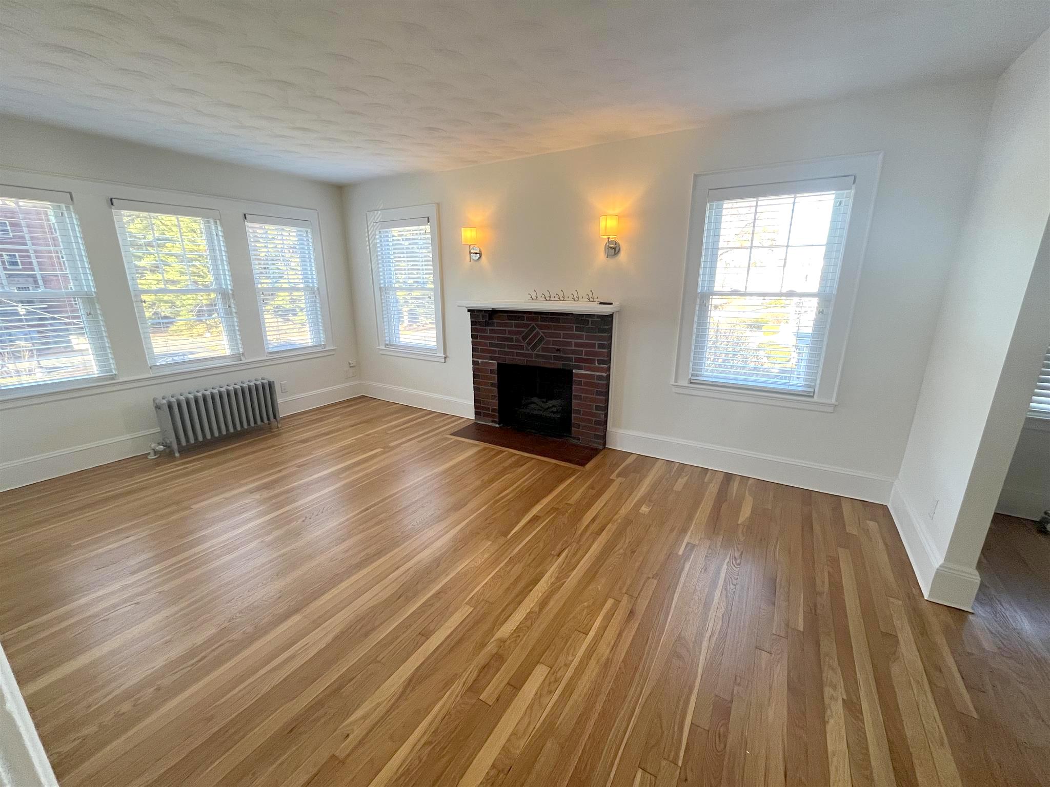 57 Forest St, Medford