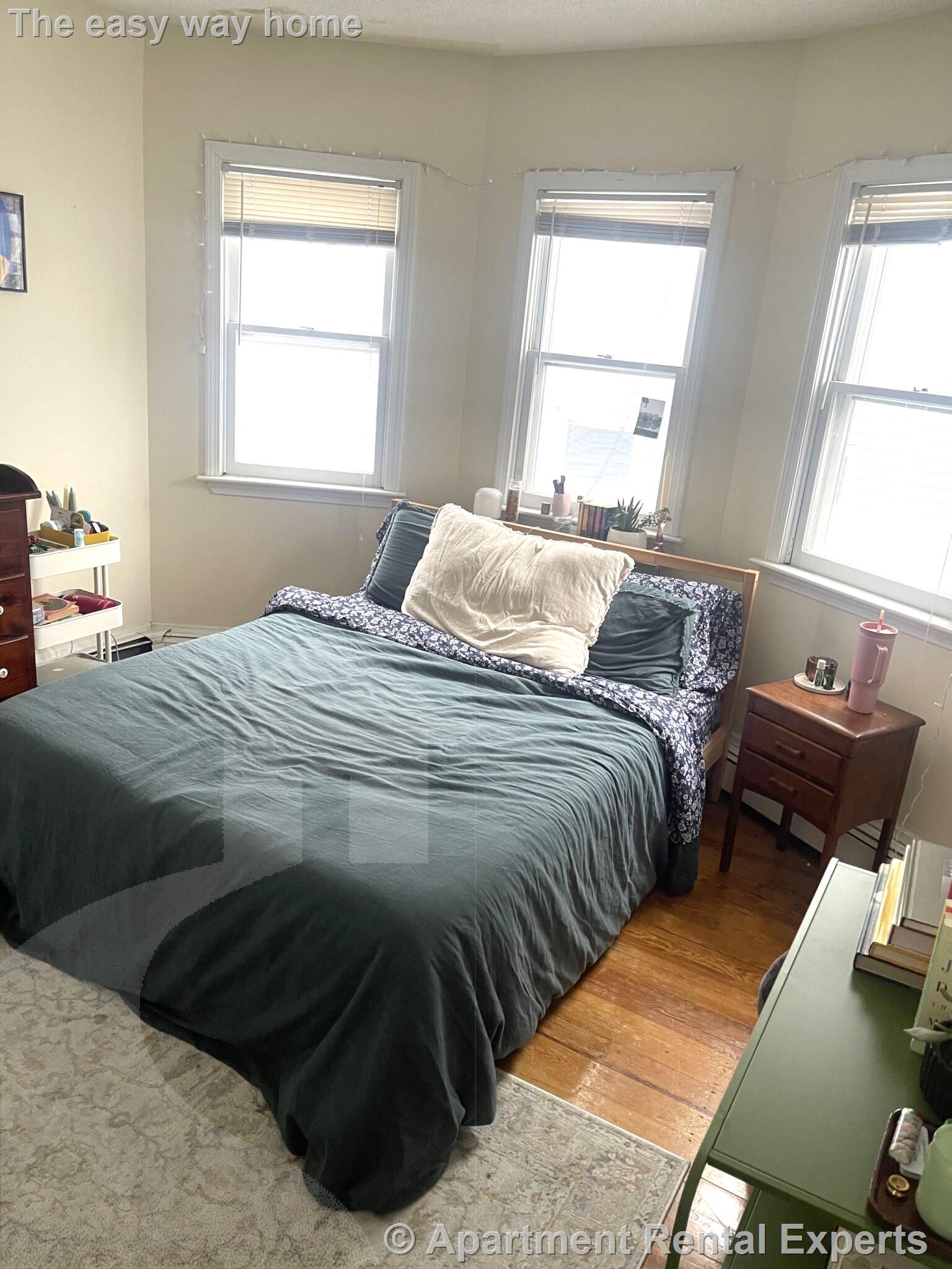 68 Winchester St, Tufts