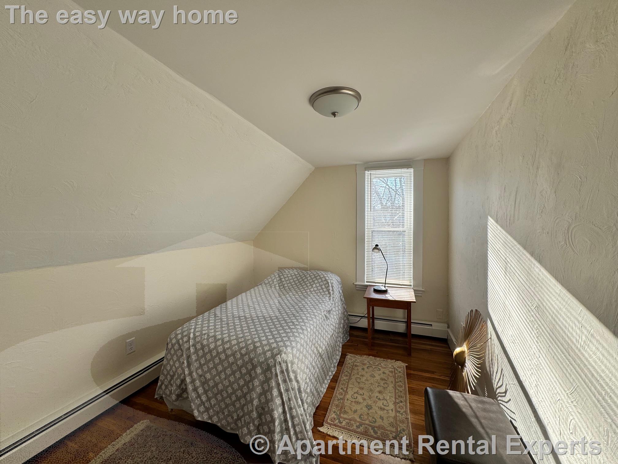 47 Orchard St, Tufts