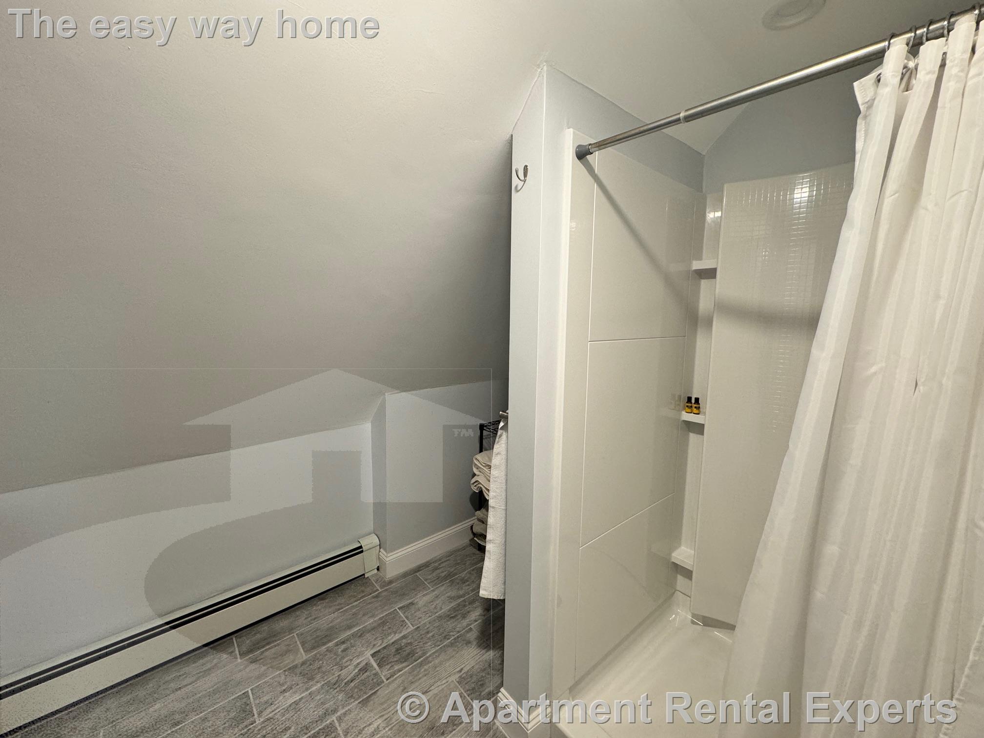 47 Orchard St, Tufts