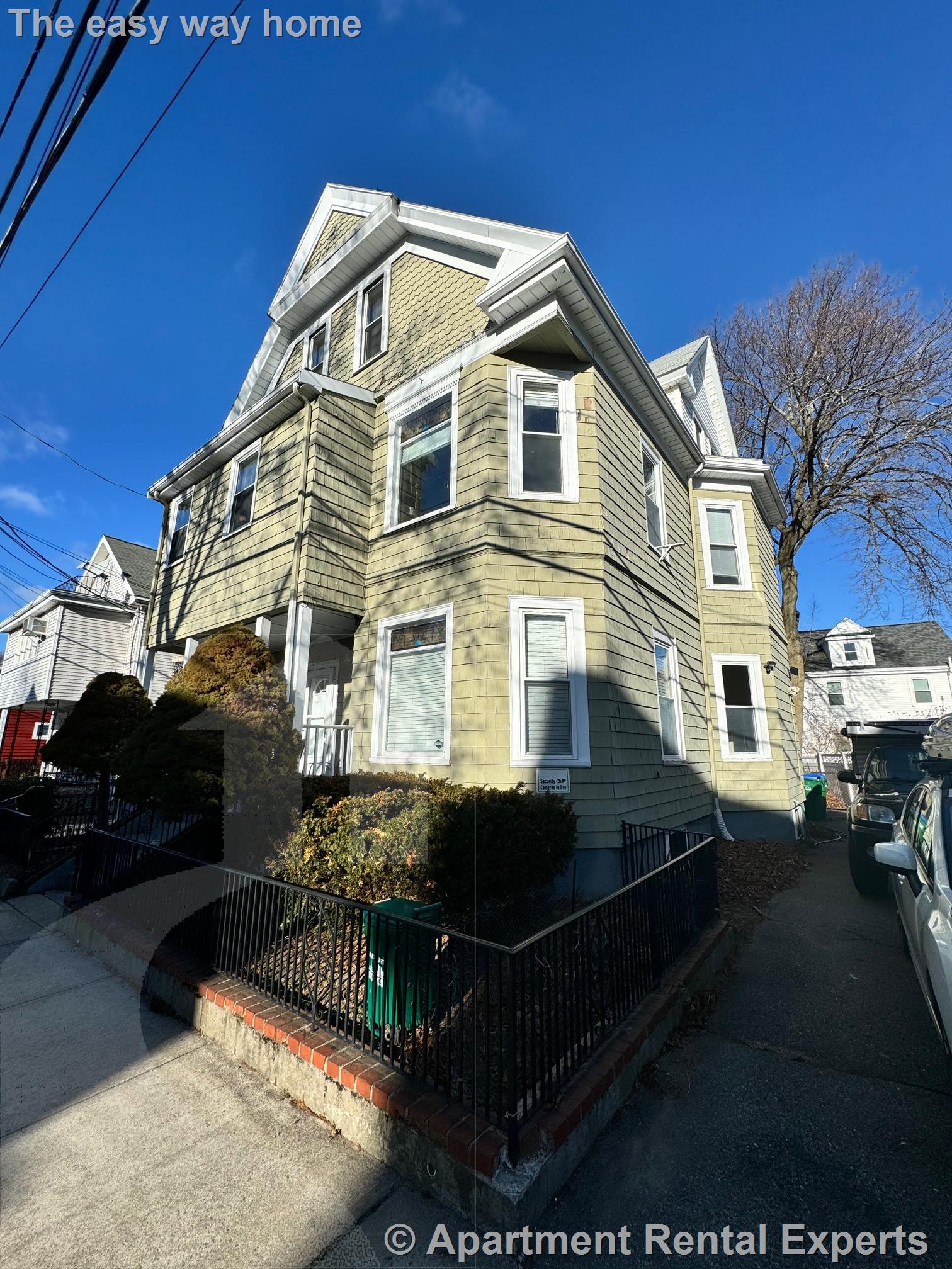 47 Orchard St, Tufts