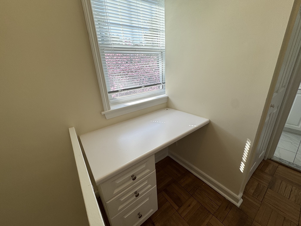 531 Vfw Pkwa, Chestnut Hill