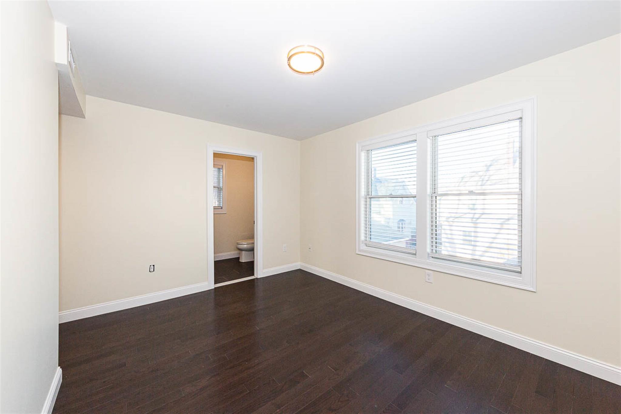 5 Malvern Ter, South Medford