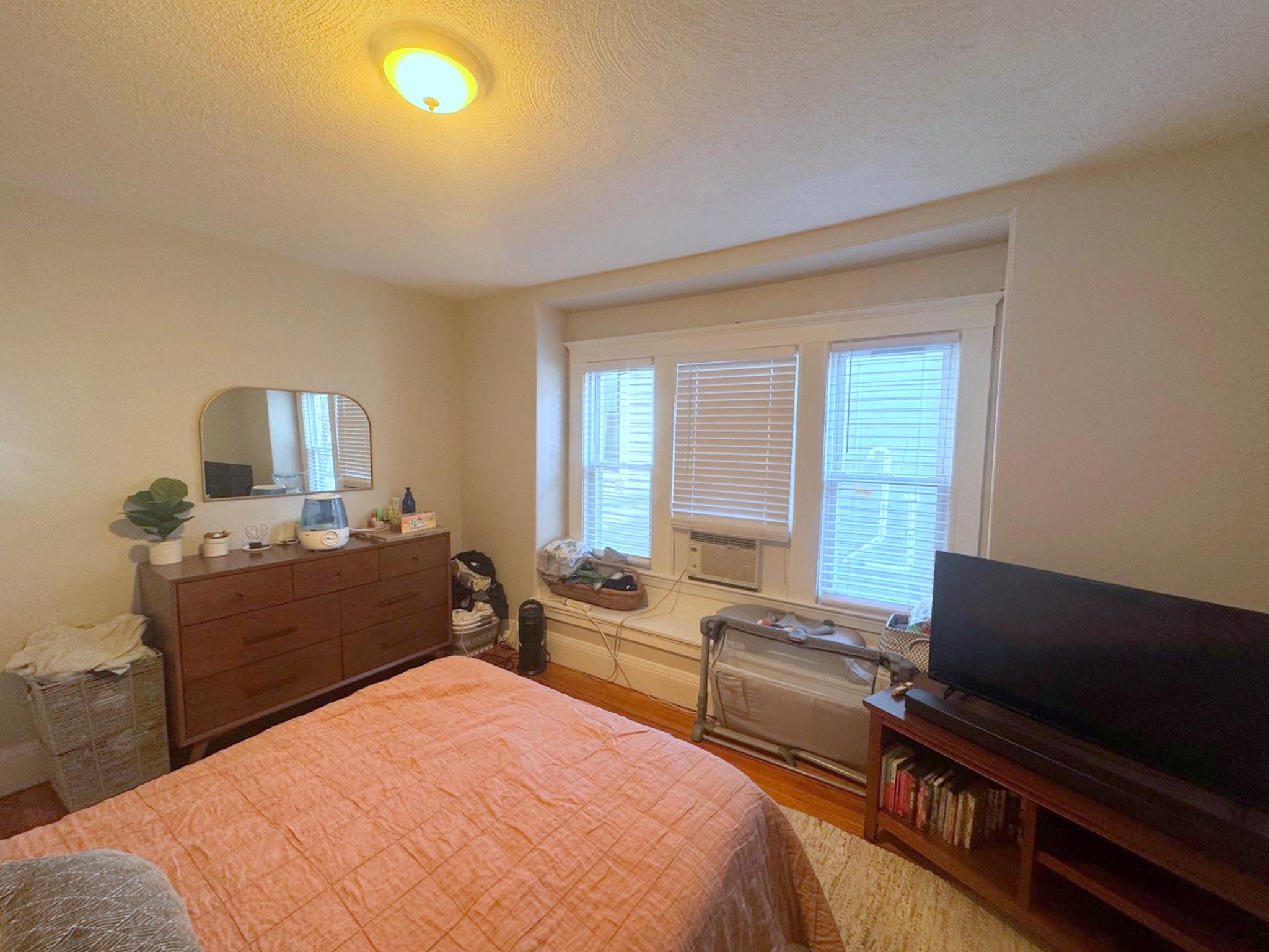 28 Fairmount Ave, West Somerville