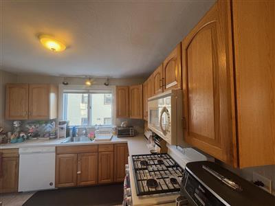 28 Fairmount Ave, Teele Square