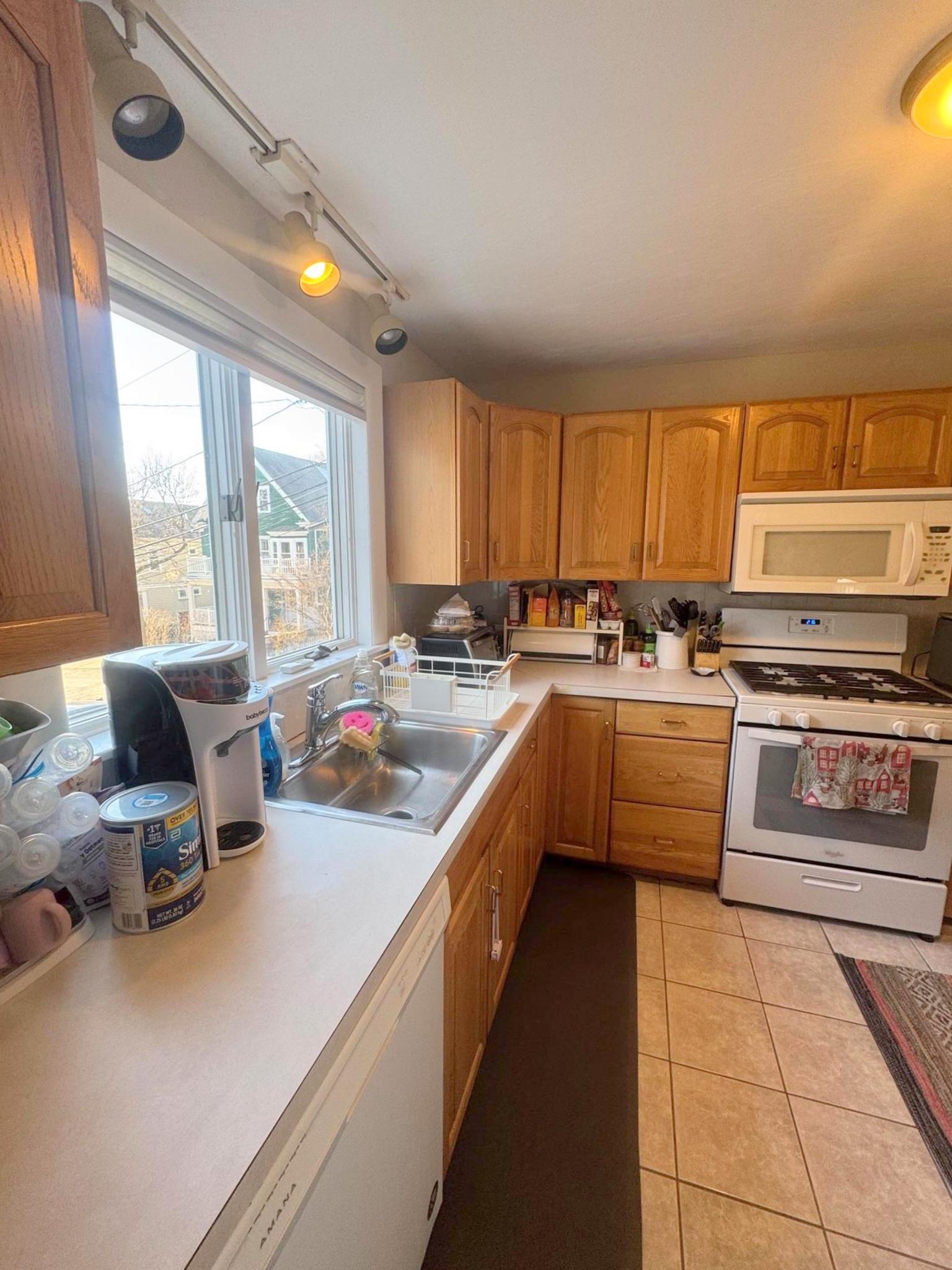 28 Fairmount Ave, West Somerville