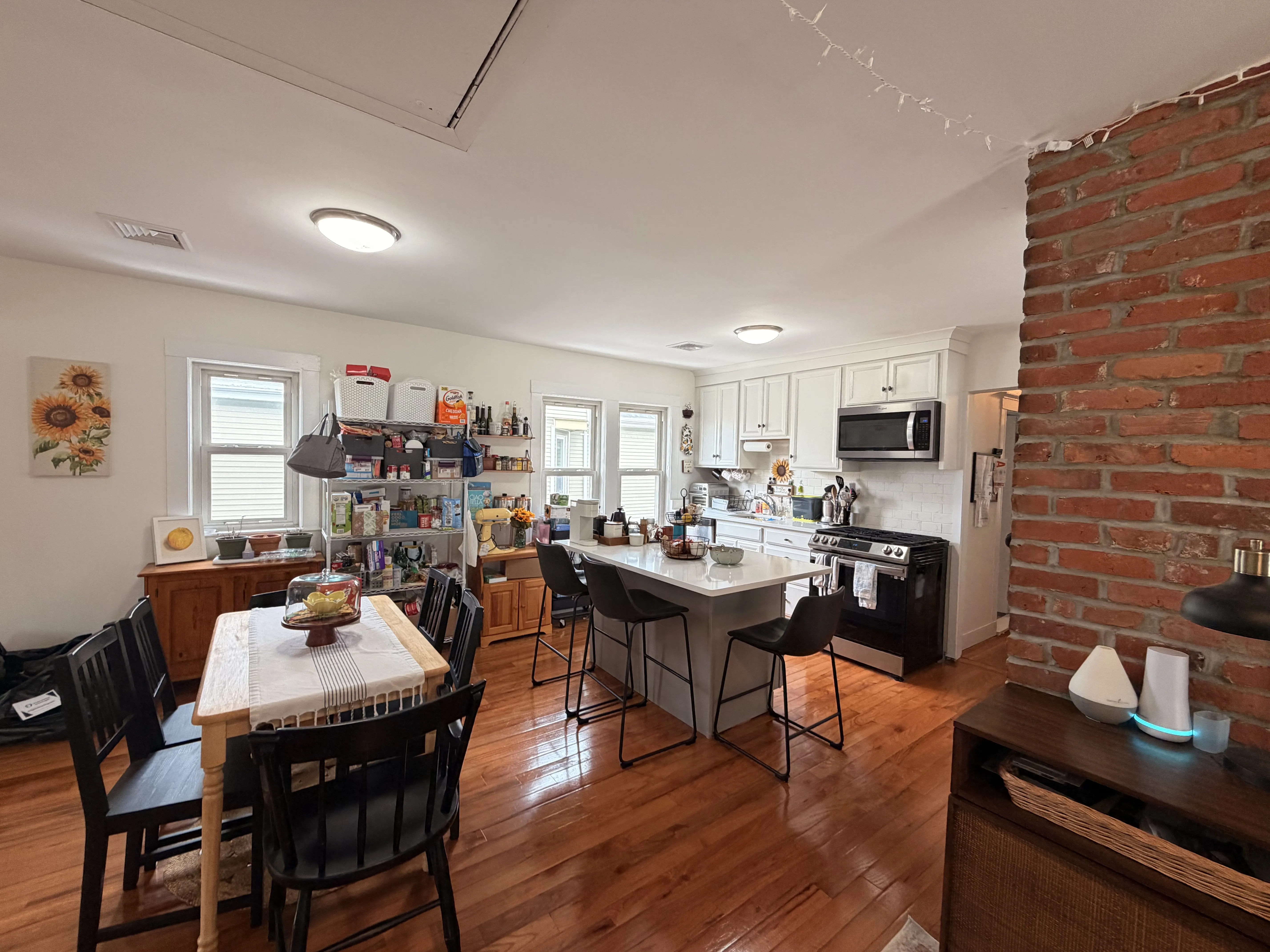 52 Raymond Ave, West Somerville
