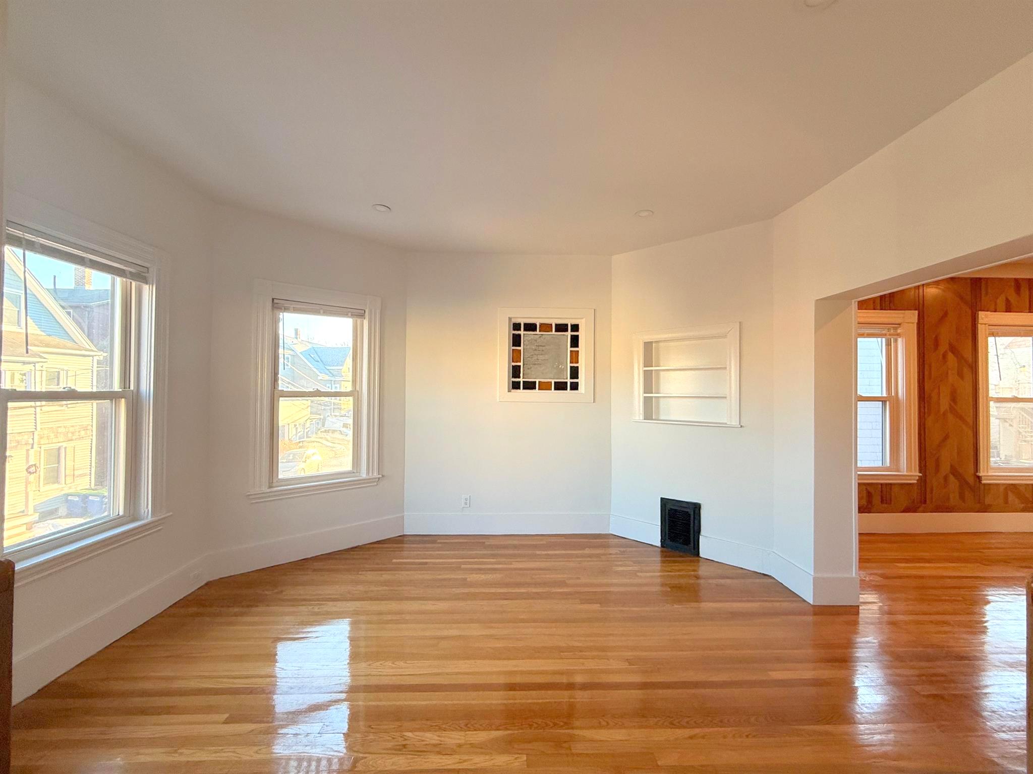 14 Stanford Ter, Ward Two