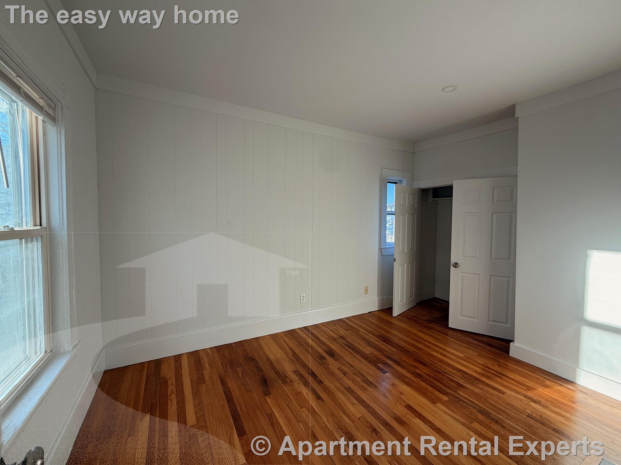 14-16 Stanford Ter, Porter Square