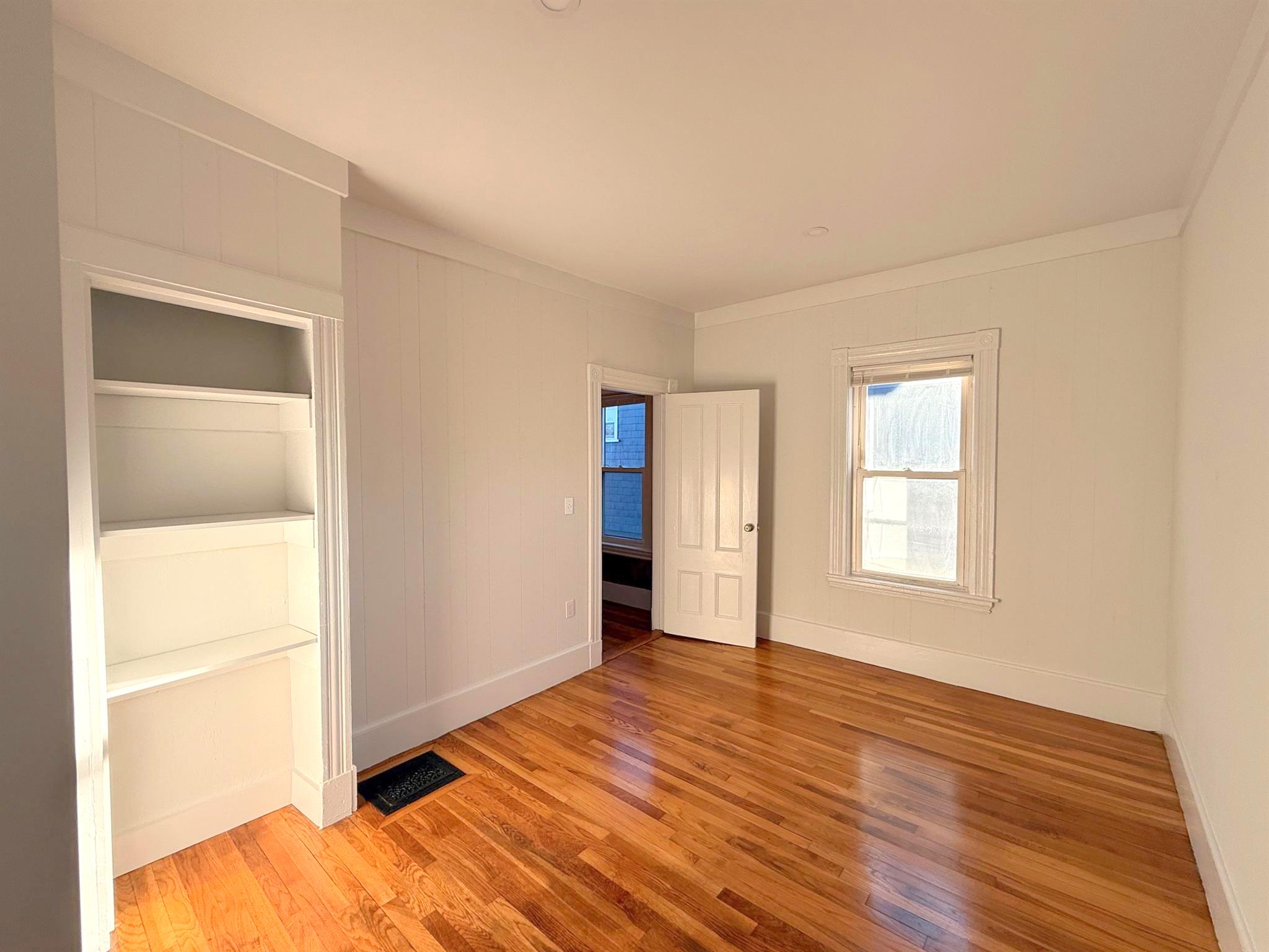 14 Stanford Ter, Ward Two