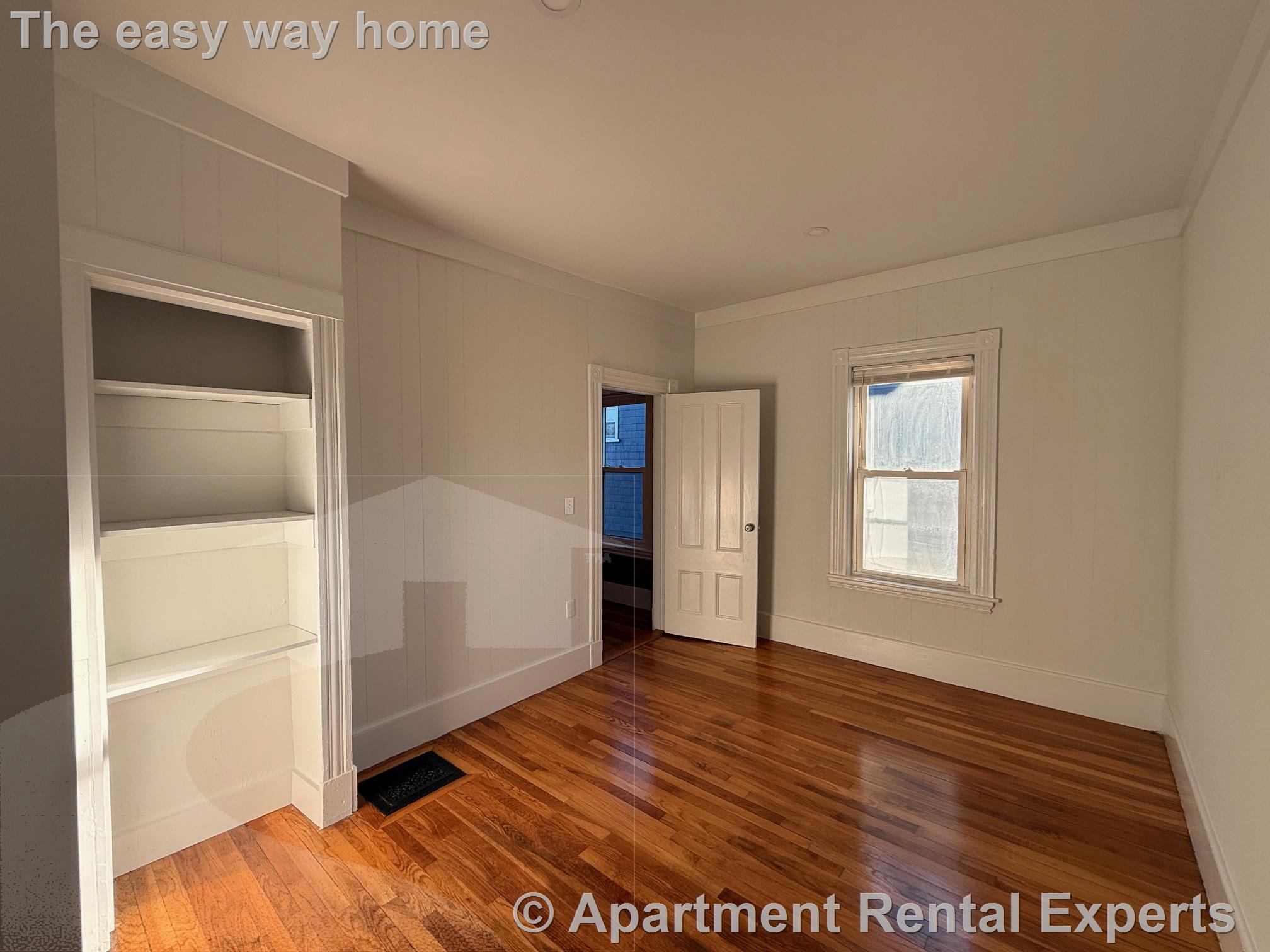 14-16 Stanford Ter, Porter Square