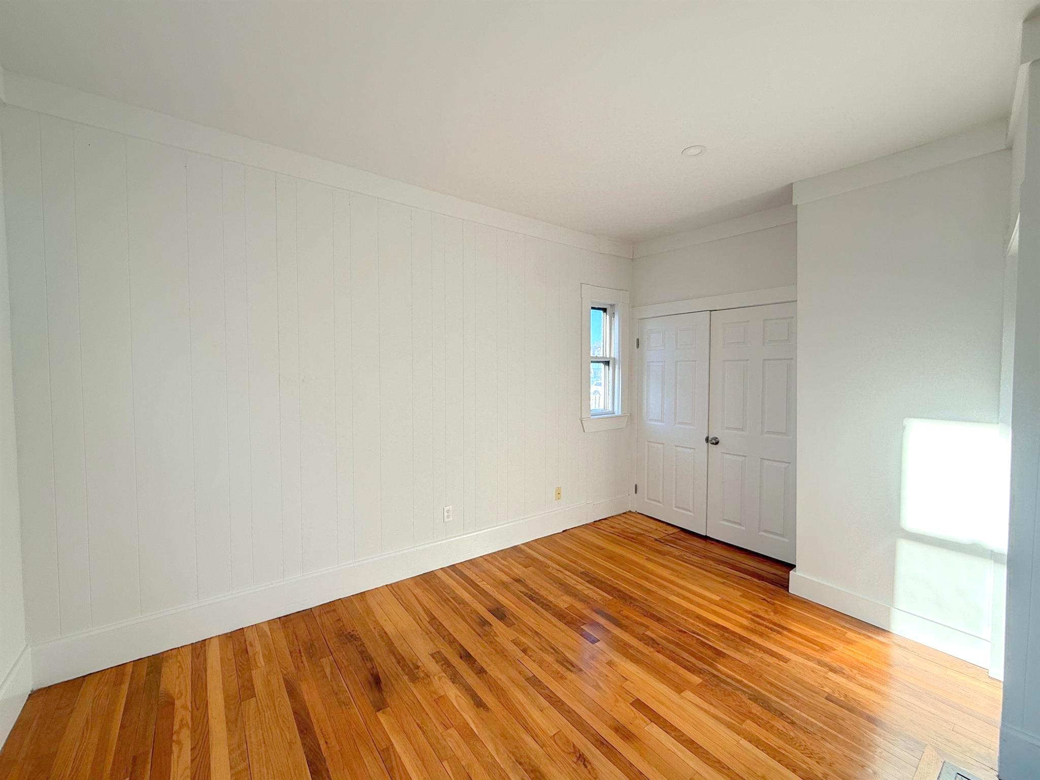 14 Stanford Ter, Ward Two