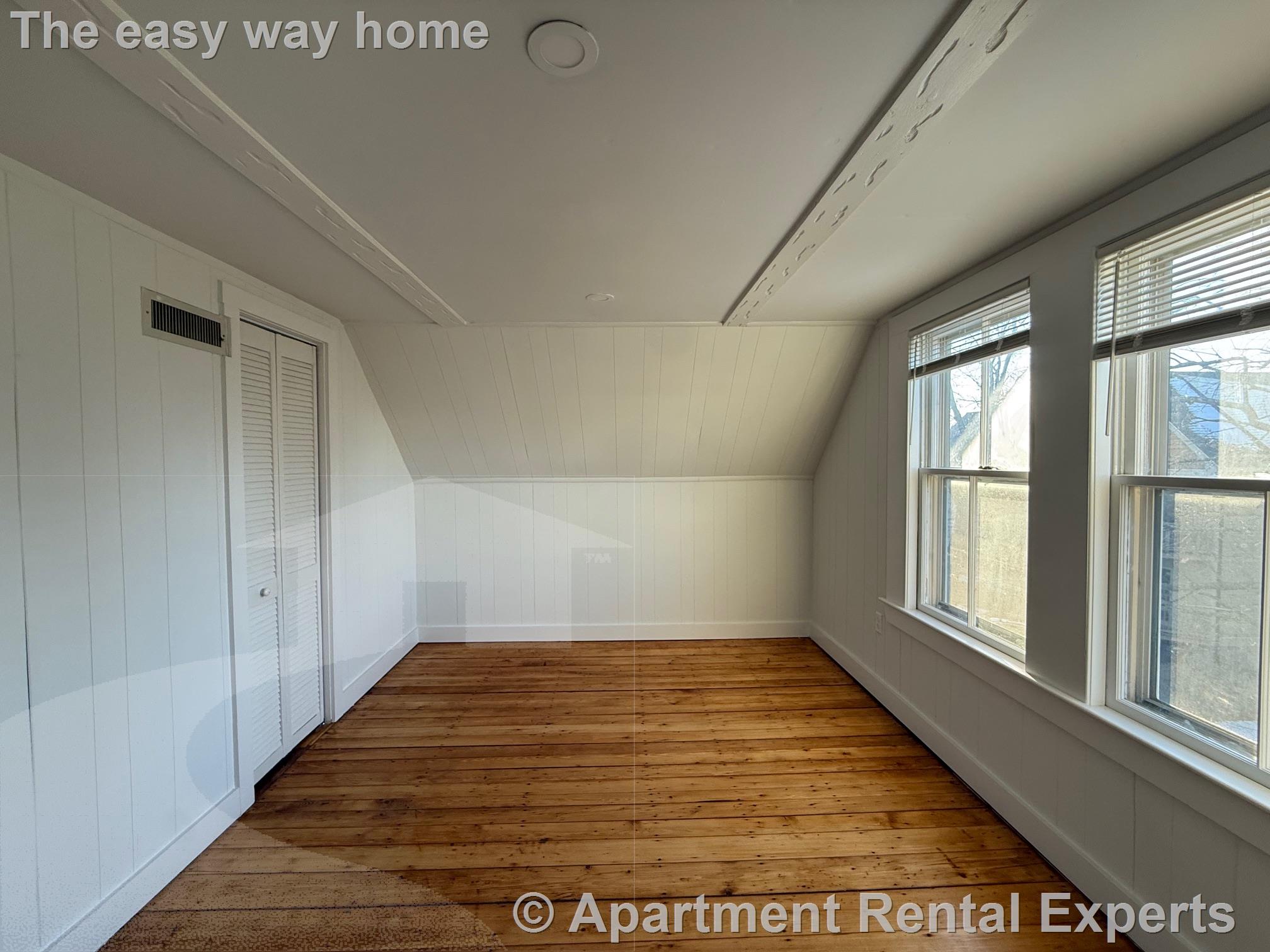 14-16 Stanford Ter, Porter Square