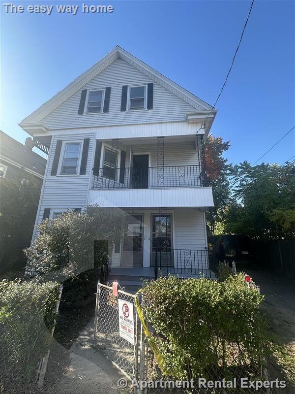 14-16 Stanford Ter, Porter Square