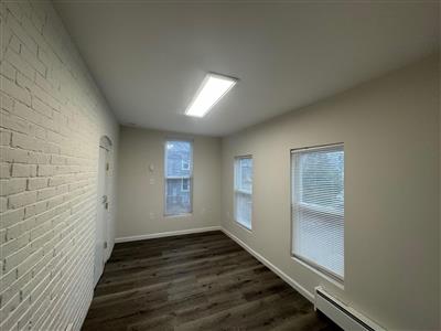 41 Laurel St, Ward Two