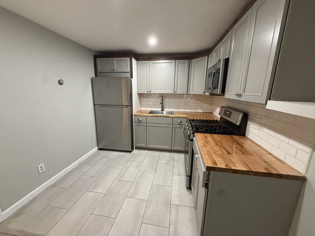 176 Court St, Downtown