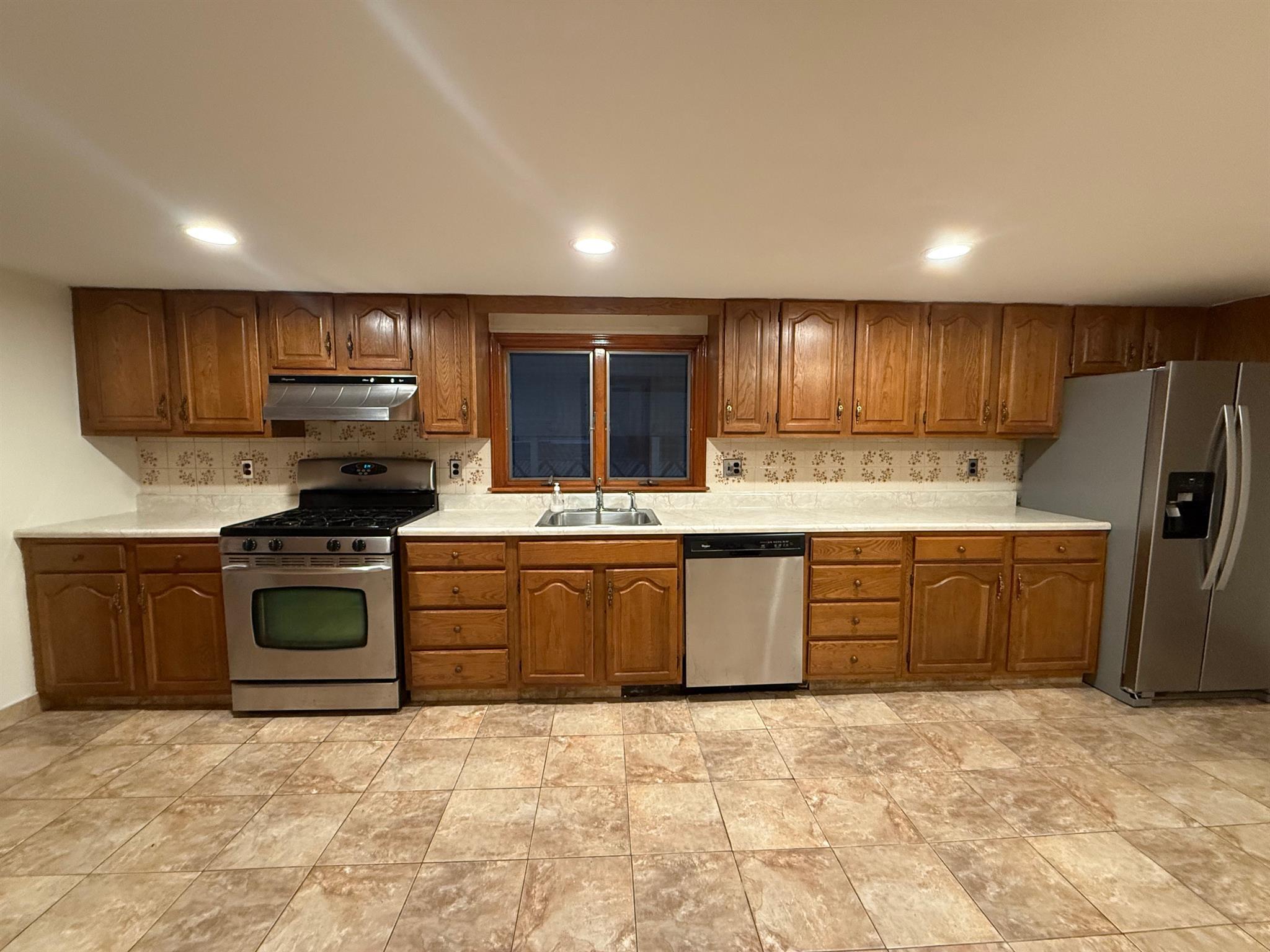 352R Somerville Ave, Ward Two