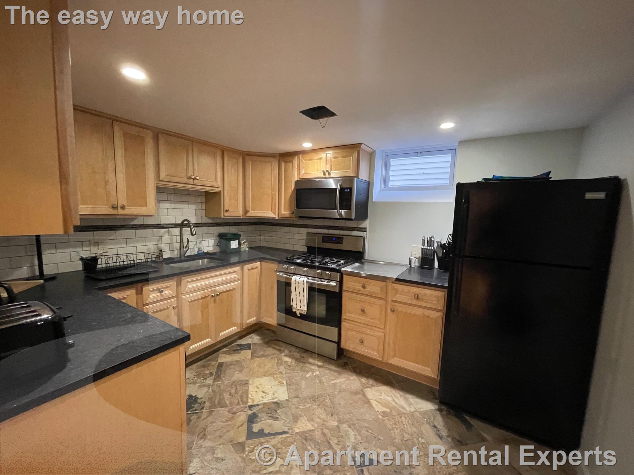 88 Park Ave, Strawberry Hill