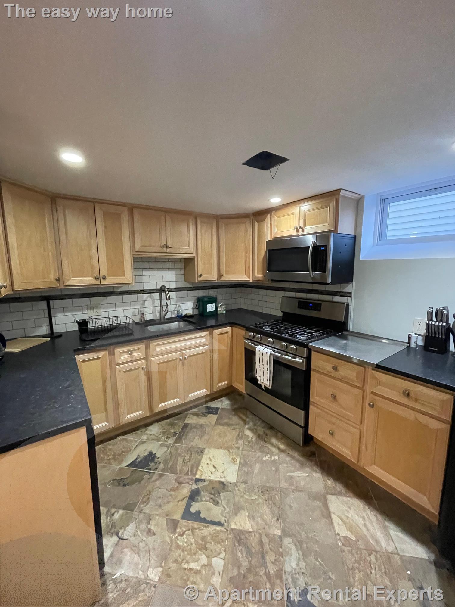 88 Park Ave, Strawberry Hill