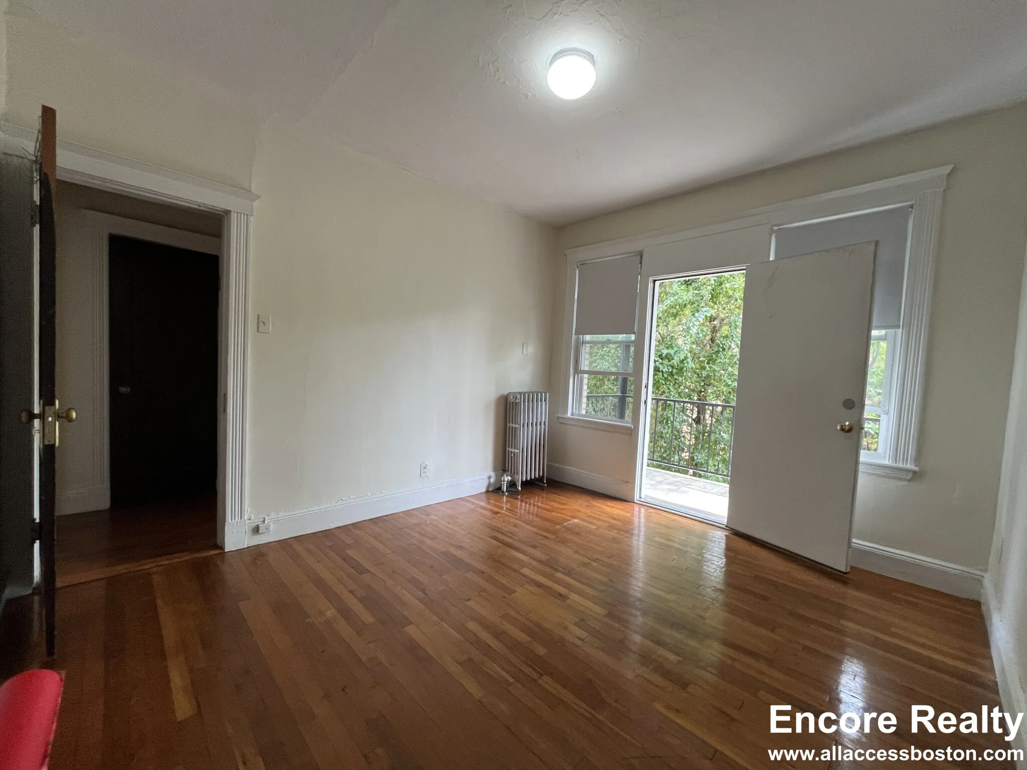 1628 Commonwealth Ave, Brighton