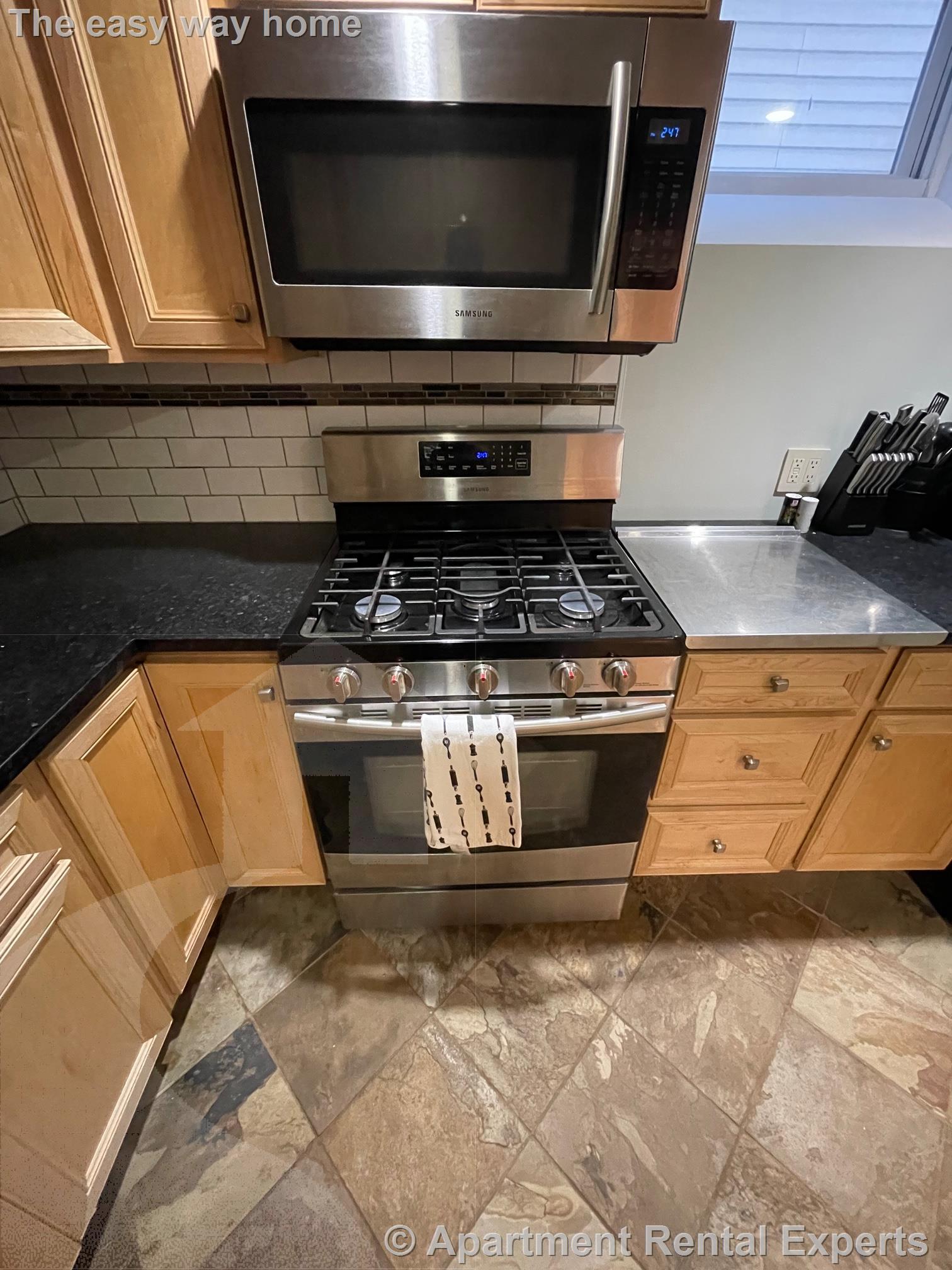 88 Park Ave, Strawberry Hill