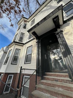 225 Broadway, The Port