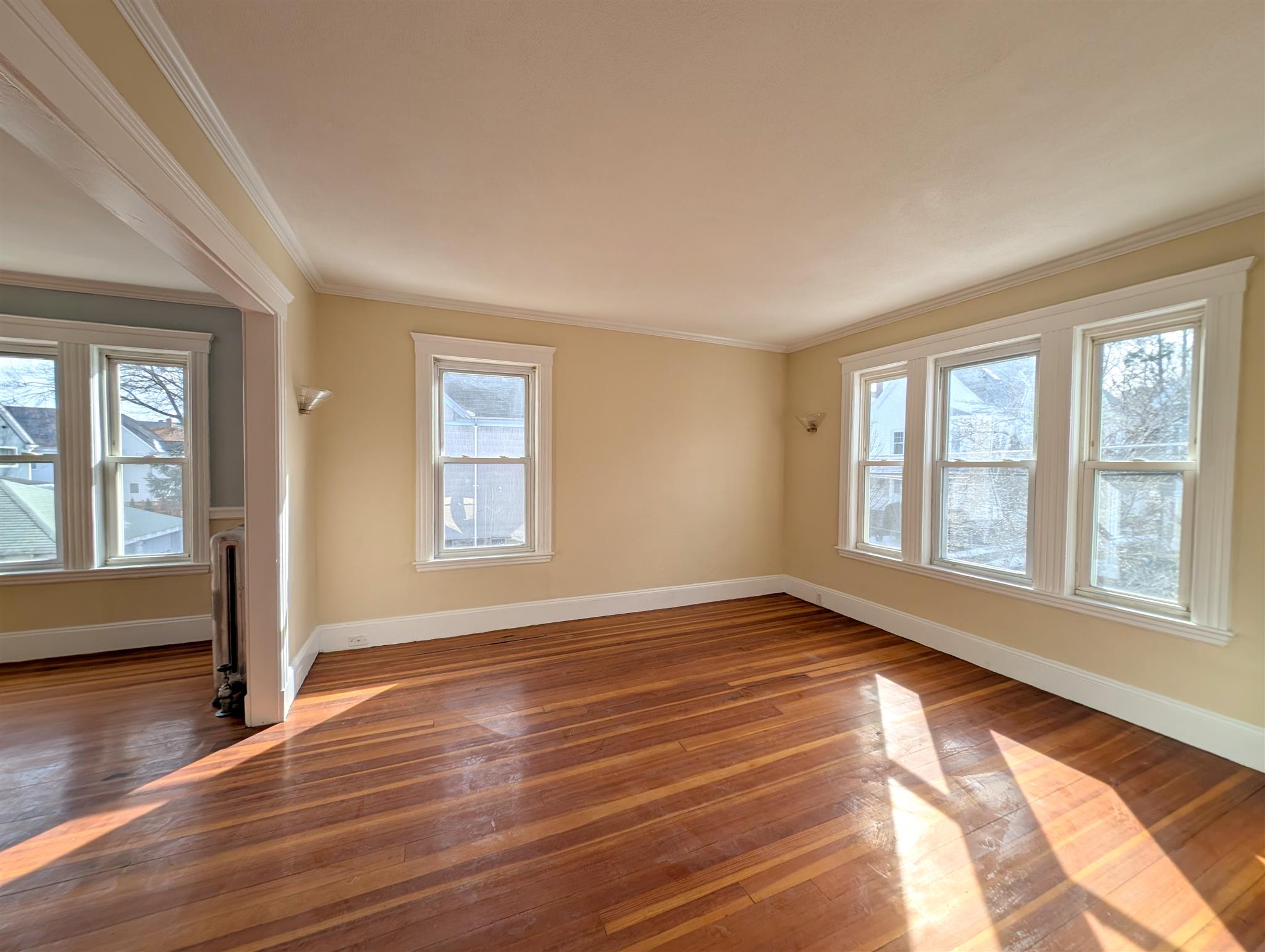 43 Orchard St, Medford