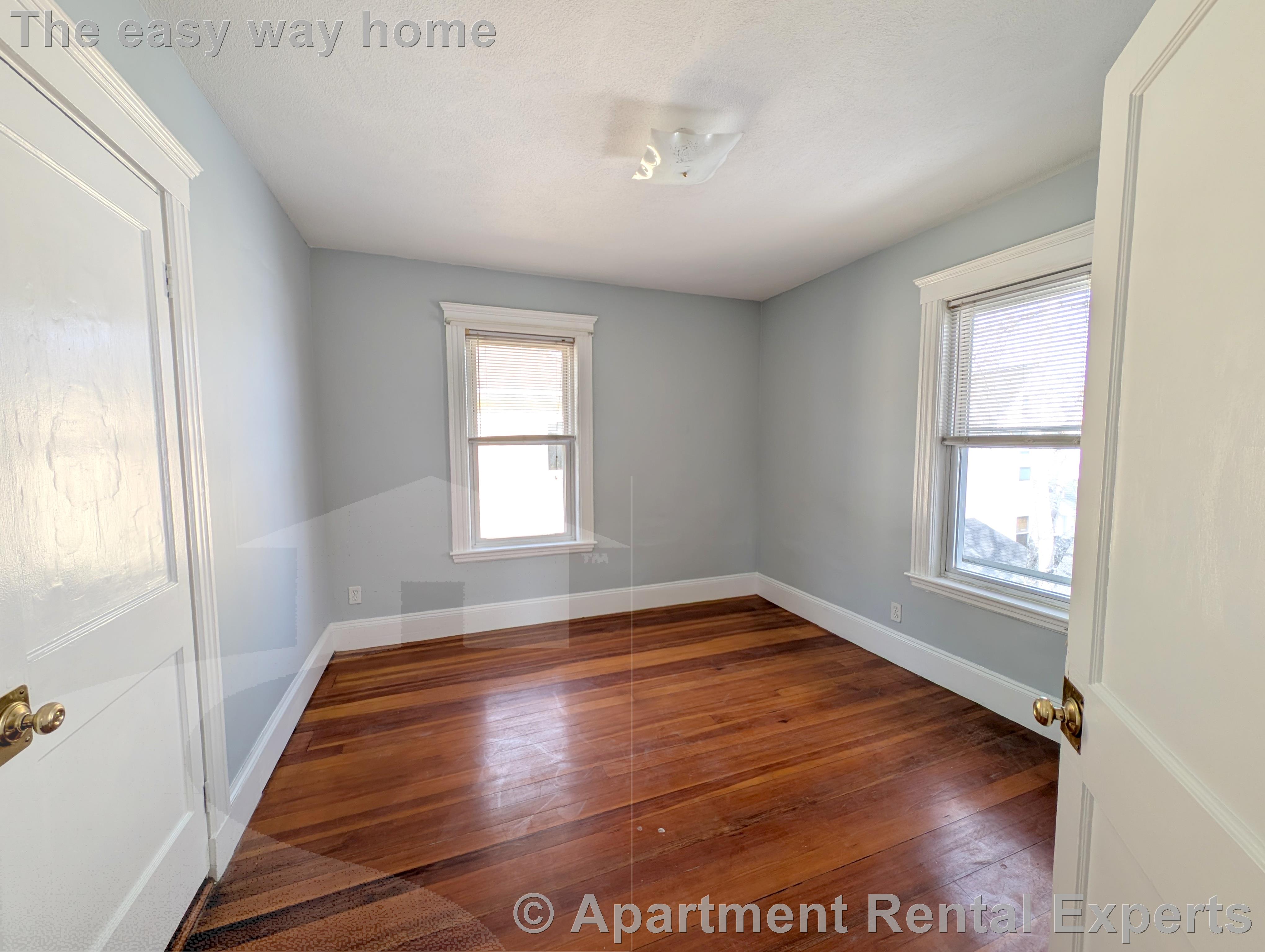 43 Orchard St, Tufts