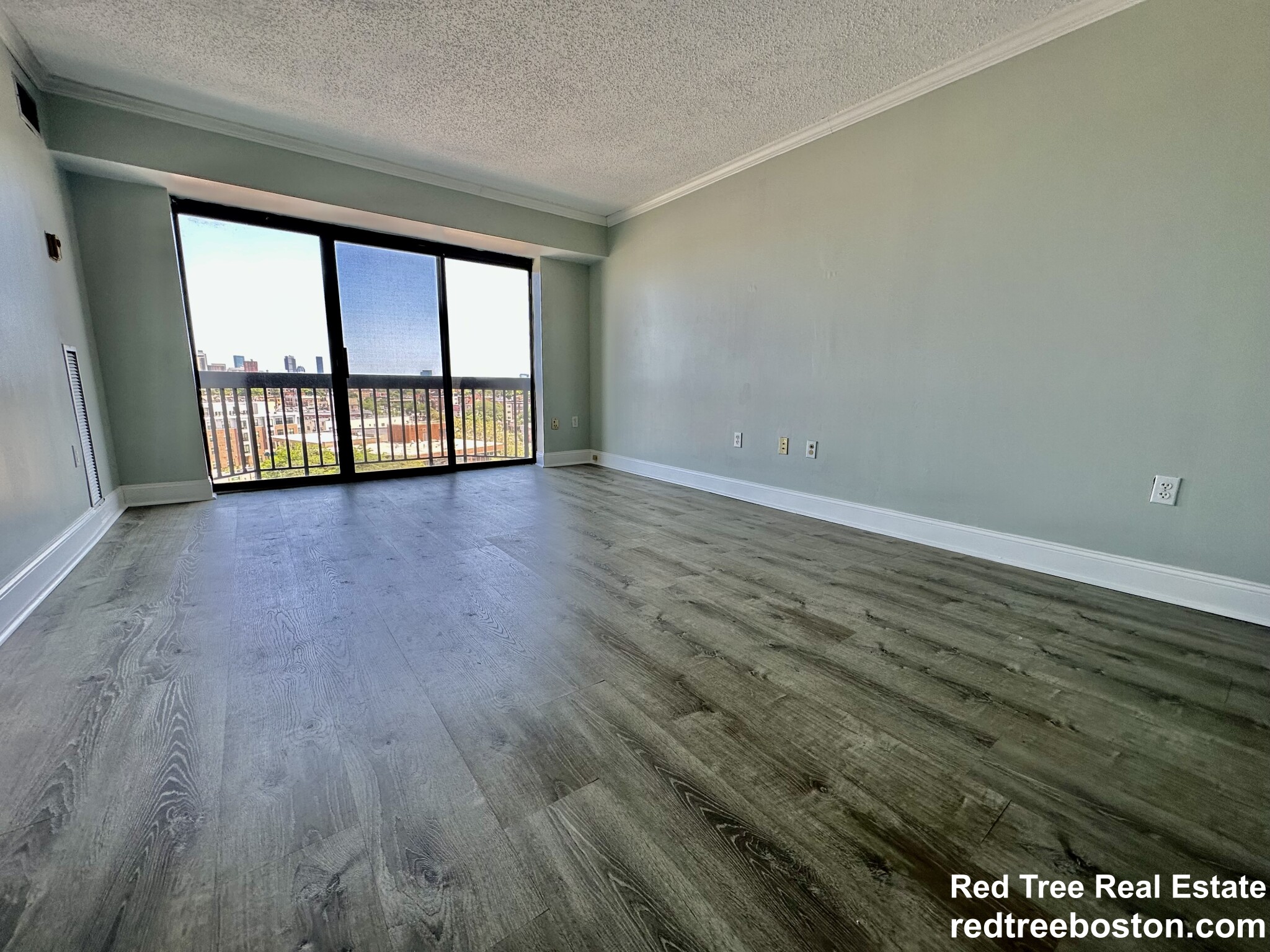 15 North Beacon St, Allston