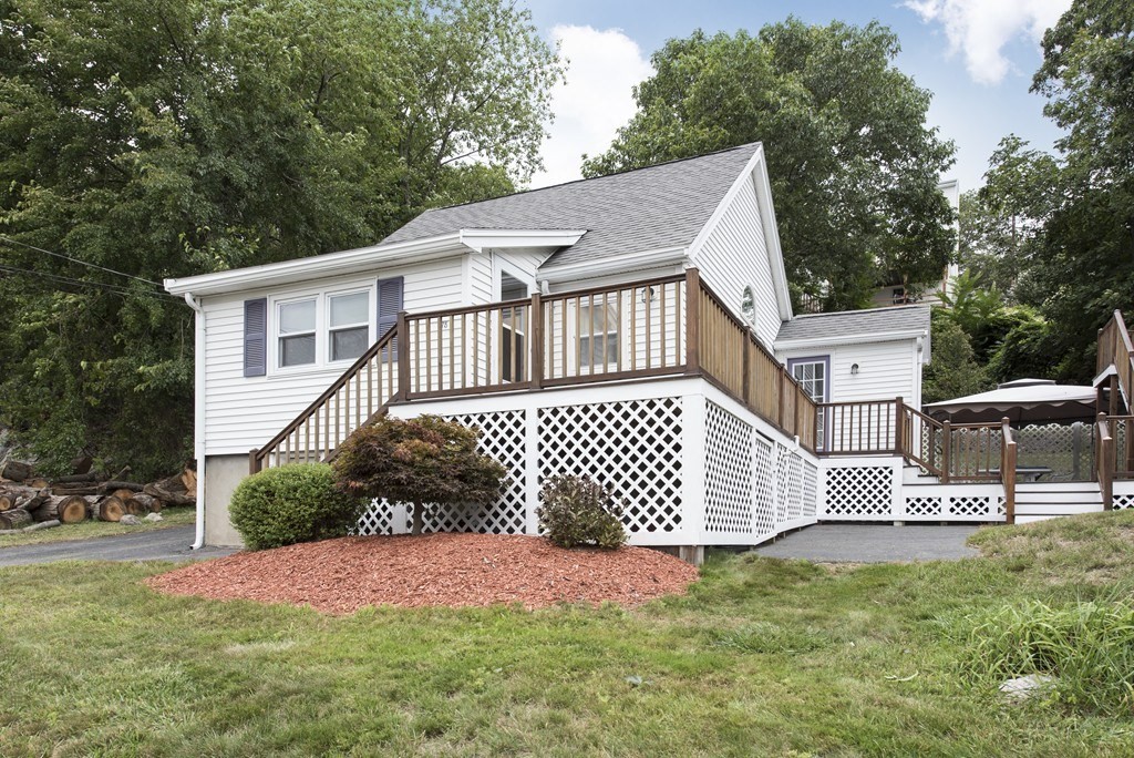 75 Saugus Ave, Saugus