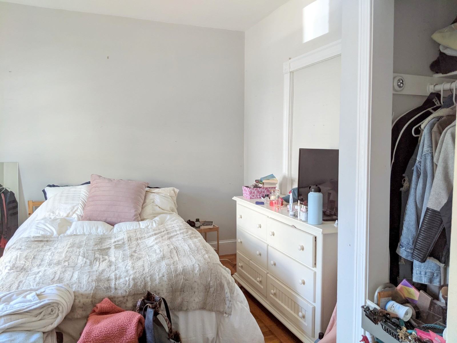 41 Belknap St, West Somerville