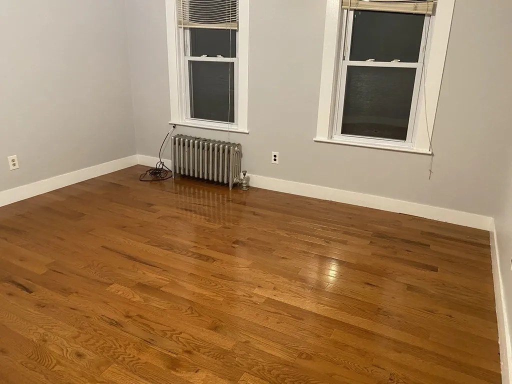 18 Walnut Rd, Winter Hill