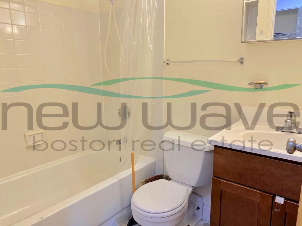 400 Massachusetts Ave, South End