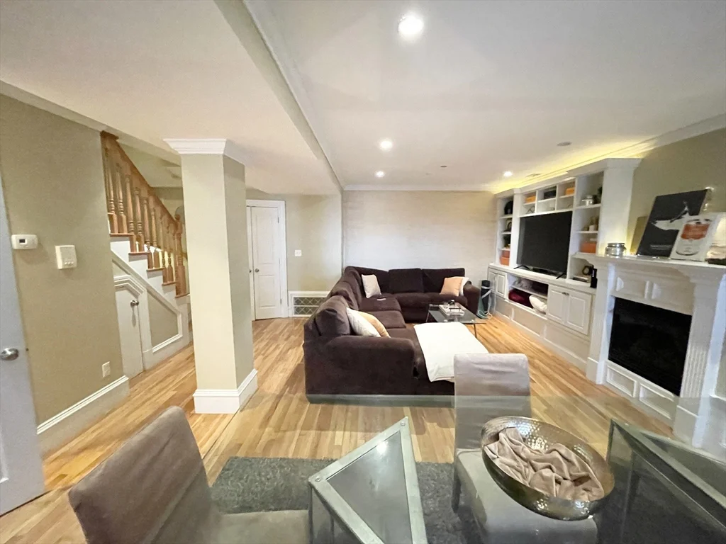 27-29 Telegraph, South Boston