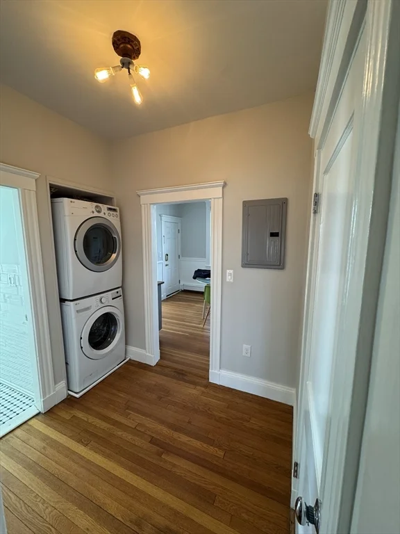 84 Tudor St, Chelsea